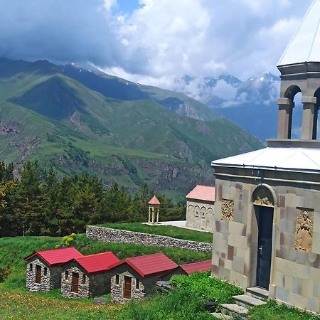 Crystal Kazbegi Hotel Ngoại thất bức ảnh