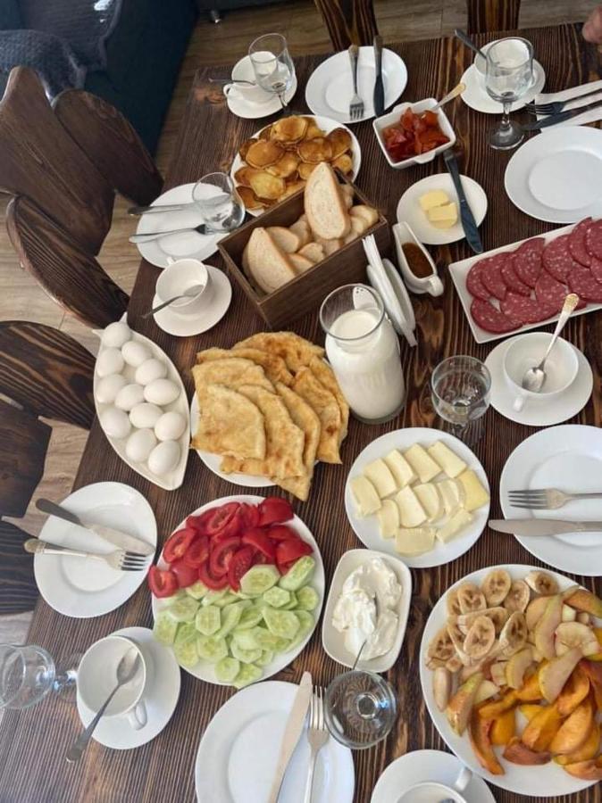 Crystal Kazbegi Hotel Ngoại thất bức ảnh