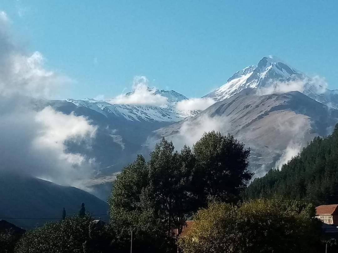 Crystal Kazbegi Hotel Ngoại thất bức ảnh