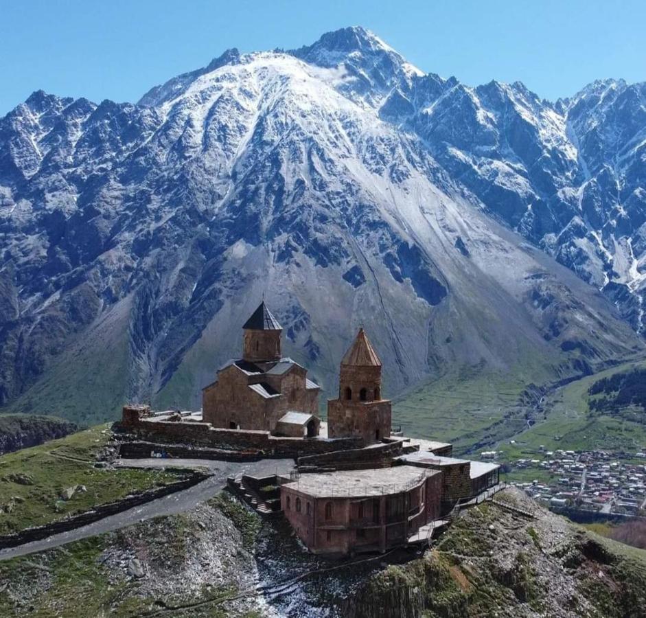 Crystal Kazbegi Hotel Ngoại thất bức ảnh